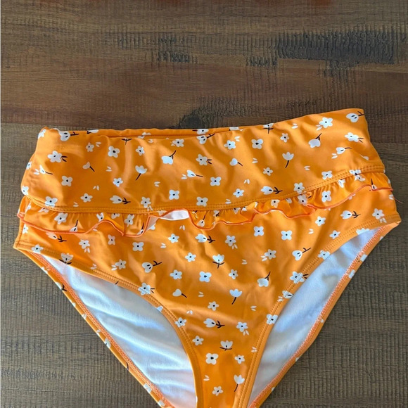 High Waisted Bikini - Picture 6 of 6